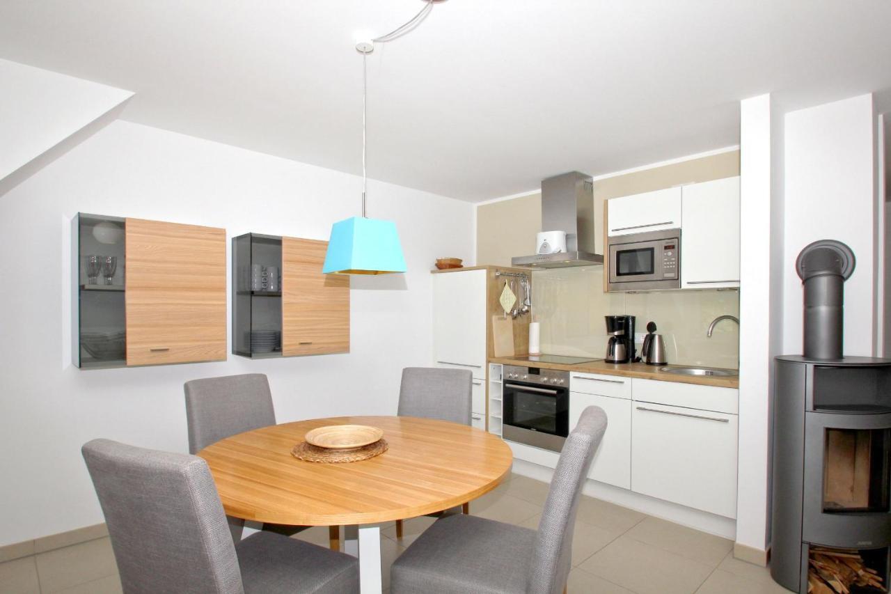 Strandnahe Fewo Rex Rugia: Balkon & Erlebnisbad Lobbe Room photo